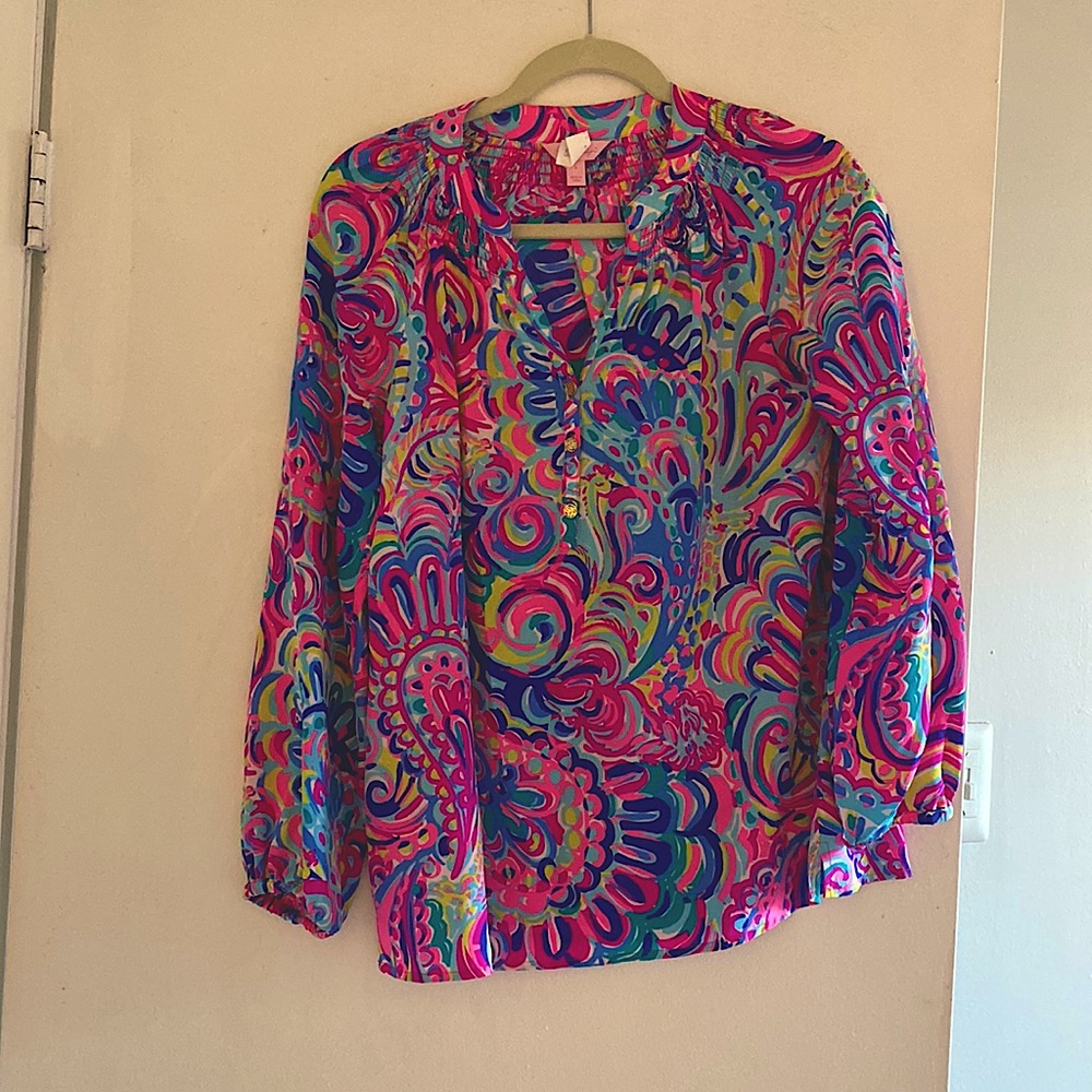 Beautiful multi colored Lilly Pulitzer Elsa Top size S